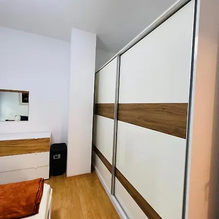 Escape - 2 تيرانا