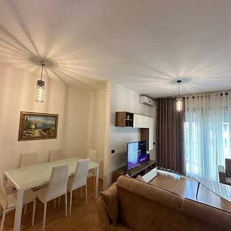 Escape - 2 * Tirana